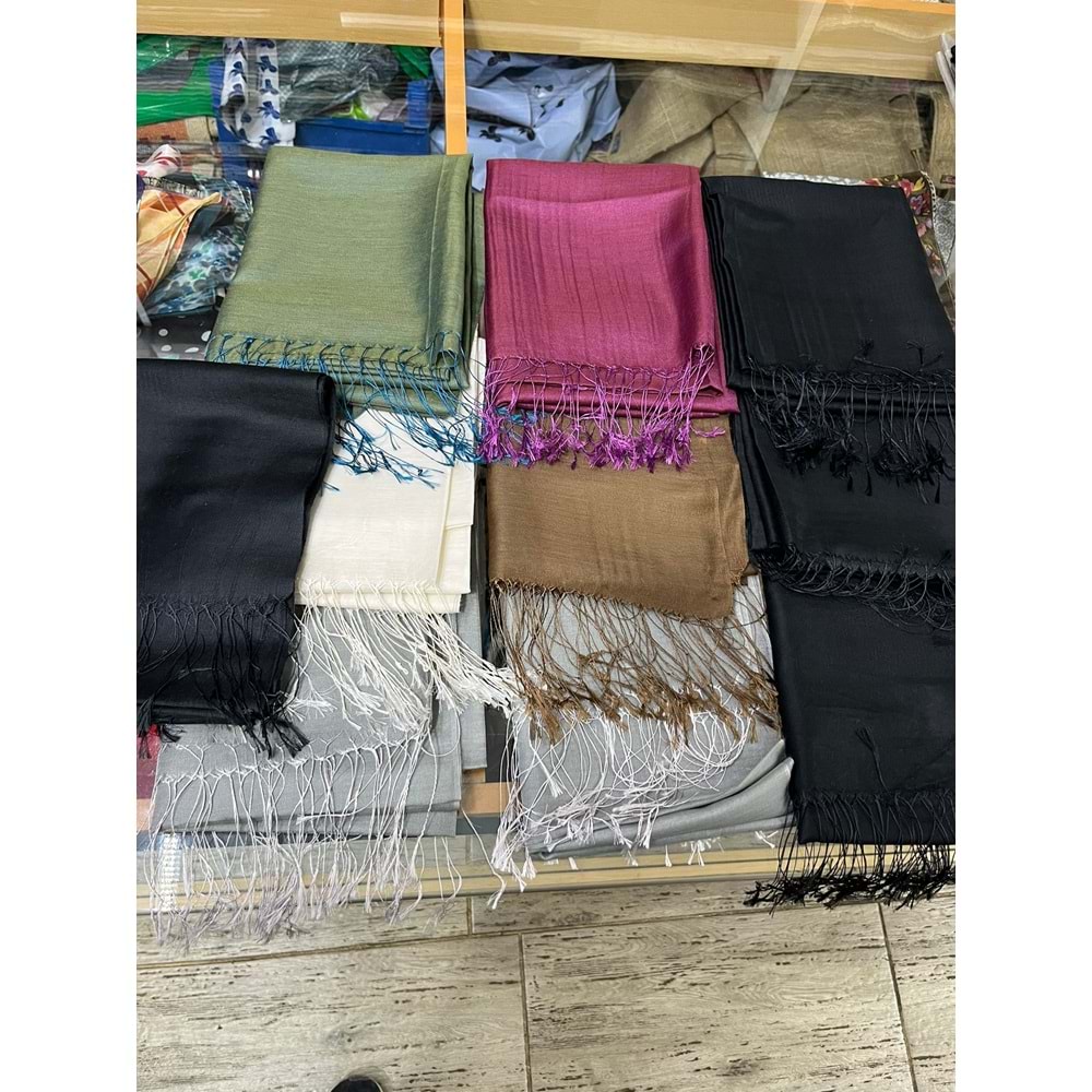 4 Adet Kaşmir&10 Adet Düz İpek Şal&6 Adet Çift Taraflı Şal